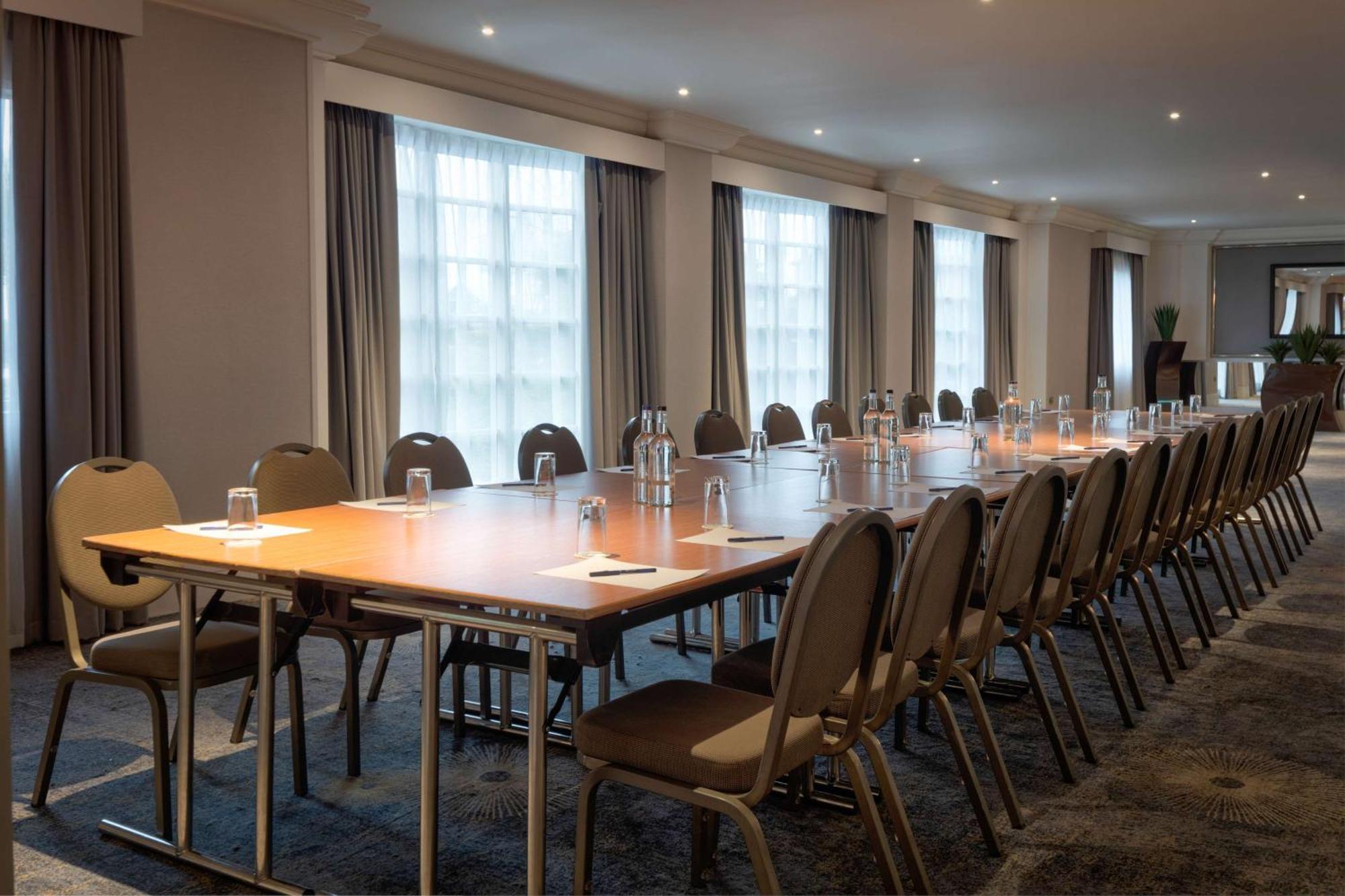 Hotel Doubletree By Hilton Stoke-On-Trent, United Kingdom Exterior foto